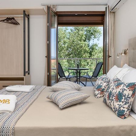 M&B Boutique Apartments ネア・ローダ エクステリア 写真
